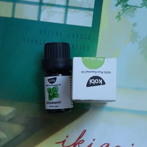 Mùi bạc hà này thơm hơn mùi bạc hà peppermint, rất sảng khoái. mình rất thích, bao bì đóng gói đẹp, giao hàng khá nhanh, shipper thân thiện. cho shop 5 sao