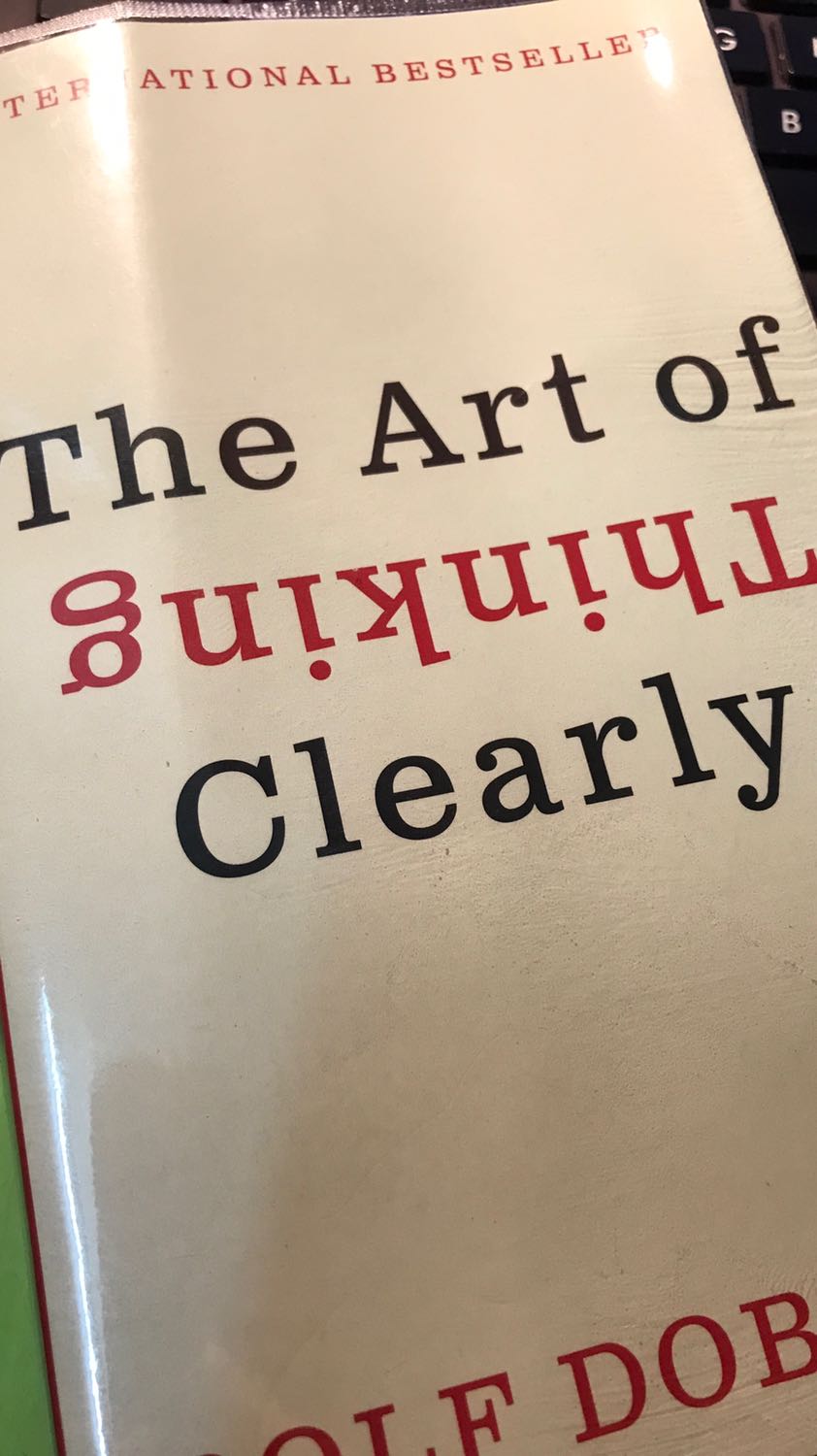 Size sách khá nhỏ dẫn đến chữ nhỏ nên hơi khó đọc một xíu
Về nội dung thì tác giả trình bày khá hay, logic 
Sách giao cho mình bị quăn một chút nên cũng  buồn