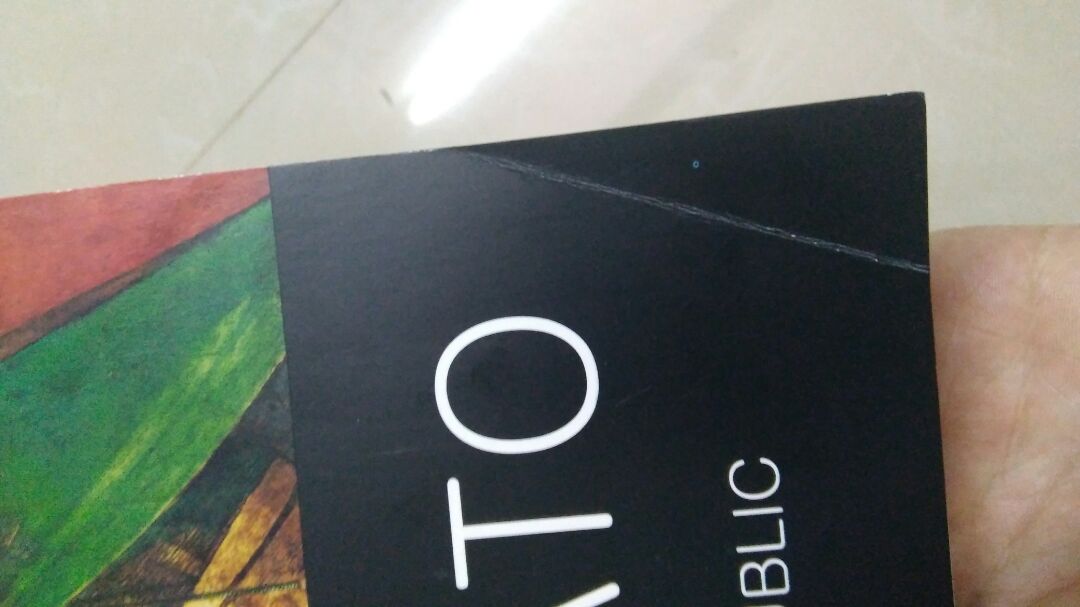 Dịch vụ quá tệ. Không hiểu sao lại giao sách bị gãy bìa như thế này cho mình được.