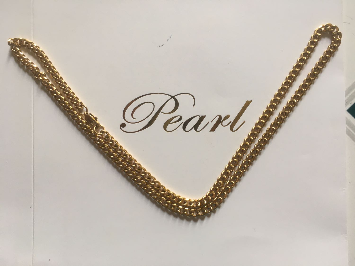 Giá rẻ như cho chất lượng cũng ok đeo chơi thời trang rồi thay đổi cũng ok!!!