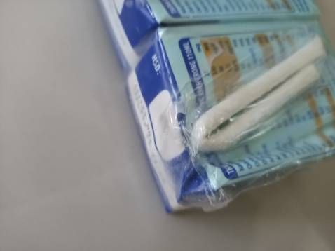 Đơn hàng móp méo bể vỡ. Bao bì không tốt. Kiến vào rất nhiều. Nhìn như hàng giả kém chất lượng so với 1 sản phẩm chính hãng