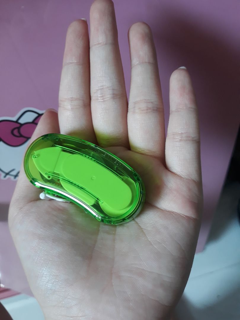 hàng nhỏ, gọn, keo dính chắc, màu xinh nha, khá tiện lợi và đáng tiền