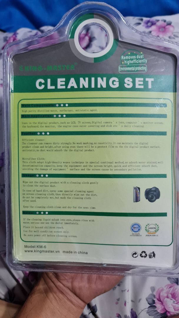 Sử dụng tốt, vệ sinh sạch sẽ bụi bẩn màn hình laptop, máy tính bảng, điện thoại,...Gói hàng cũng khá cẩn thận, giao hàng nhanh. Hài lòng với chất lượng và dịch vụ.