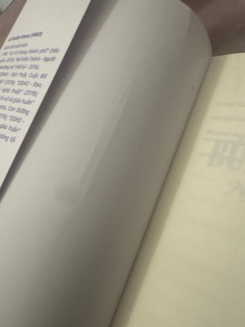 sách giao trễ, bìa gãy, dịch vụ kém từ fahasa đến tiki