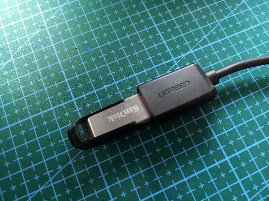 Tốt. Chắc chắn. Khi sử dụng với Samsung A31, nhận được chuột và ổ USB