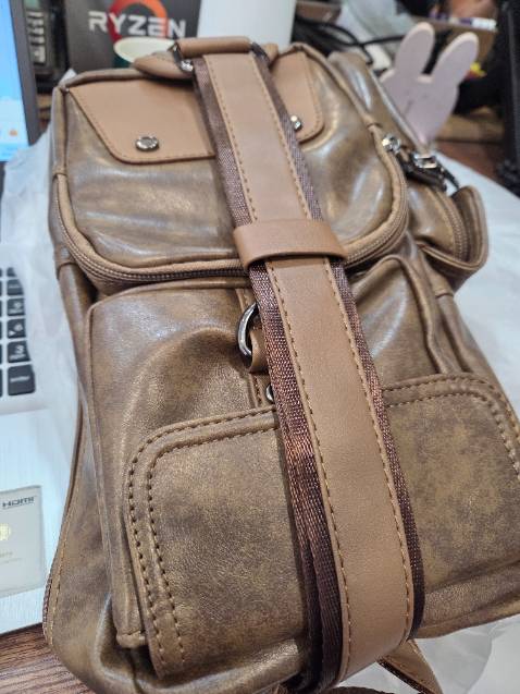 Giao hàng lâu,  giao sai màu,  nt shop ko phản hồi ,  quá xem thường khách hàng,  k nên mua shop này