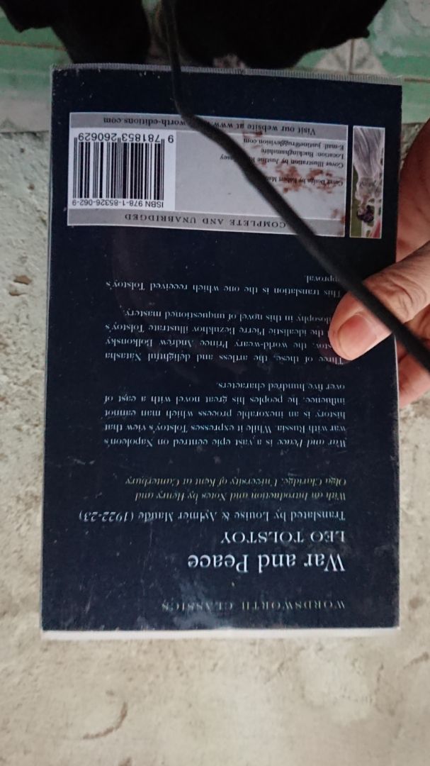 nội dung hay khỏi bàn nè, ai không đọc được bản tiếng nga thì nên đọc bản tiếng anh này, sách mới, bookcare vừa đẹp, do nội dung dài nên khổ chữ hơi nhỏ quá nên đọc ở nơi ánh sáng nhiều đỡ hại mắt hơn, đọc dần cũng sẽ quen cỡ chữ, tiki làm việc tốt,  giao hàng nhanh