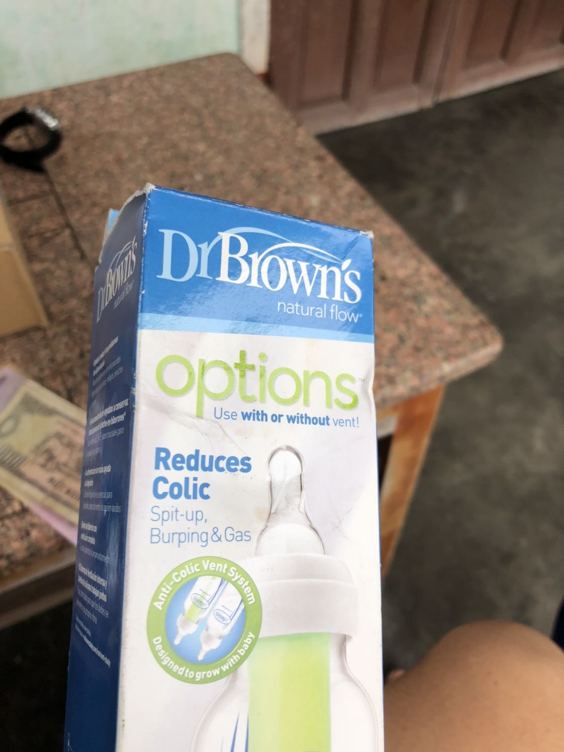 Sản phẩm trầy trụa cứ như hàng tồn lâu năm. Tôi muốn trả lại hoặc đổi Sản phẩm trầy trụa cứ như hàng tồn lâu năm. Tôi muốn trả lại hoặc đổi