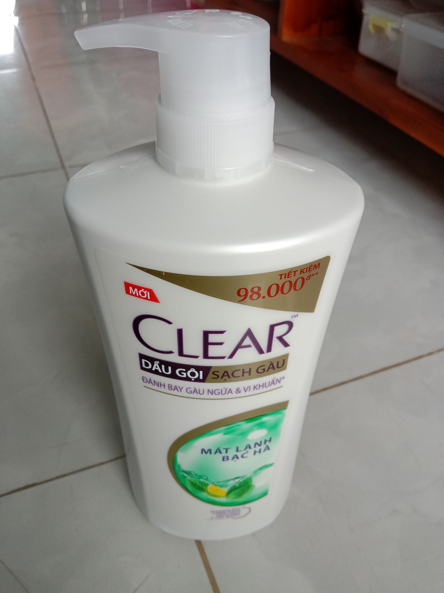 Mình nhận hàng như đã mua nhưng lại không có quà tặng (hình như là sữa rửa mặt pond) kèm theo như quảng cáo trong hình là mùa 1 được 2.Thất vọng ghê luôn, nên mình chỉ cho 3sao.Mình hi vọng lần sau Tiki gửi hàng đúng như hình đã quảng cáo, chứ cái kiểu treo đầu dê bán thịt *** thế này thì hơi bực mình.