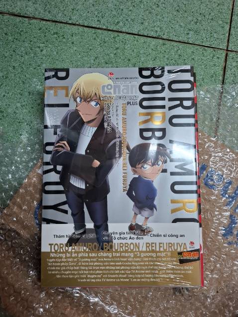 Sách to hơn mình nghĩ , giống 1 tập vở , seal nguyên, đáng mua