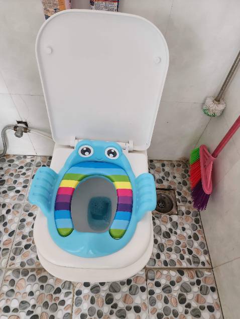 Có bịch ốc vít mà tôi chưa dùng nên không biết lắp sao ; Chất lượng hoàn thiện ổn.