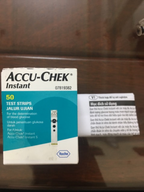 Giao hàng rất nhanh, đặt tối hôm trước thì chiều hôm sau đã nhận được hàng. Có hướng dẫn sử dụng bằng tiếng Việt. Hình tròn trên que các *** chưa giống nhau. Nhãn tiếng việt in trên vỏ ghi xuất sứ Mỹ nhưng trên hộp nhựa tròn ghi Đức. Que *** khá chính xác.