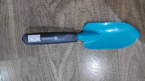 Sản phẩm hoàn thiện đẹp, nhãn mác xuất sứ rõ ràng.