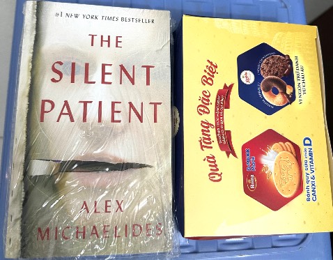 Mình chưa đọc sách nhưng mà dịch vụ ok lắm nha. Còn tặng bánh nữa, bánh ngon nha 🤣🤣🤣🤣