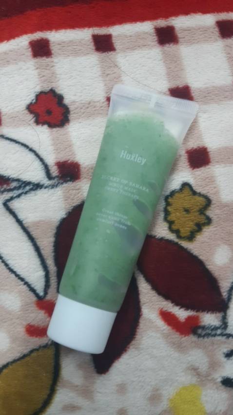 Mình thích sản phẩm này rất lâu rồi, cũng nghe rất nhiều về review.
Đợi mãi đến đến lúc sale mới có cơ hội dinh em í về hehee 
Sản phẩm chuẩn, check được mã vạch 
Dùng rất thích lần sau sẽ tếp tục ủng hộ shop ạ