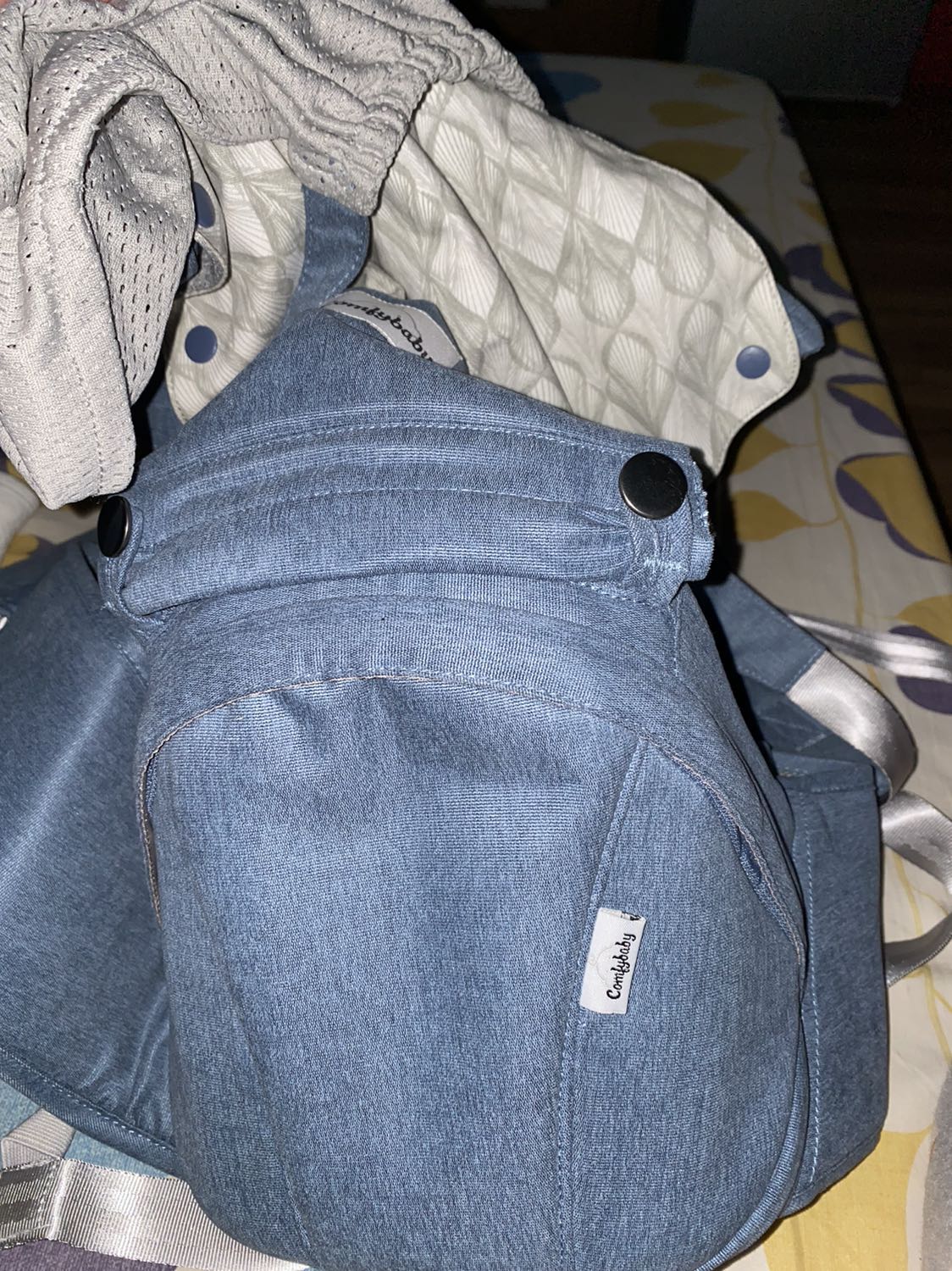 Dễ sử dụng, màu cũng ok. Nhưng đeo 1 lúc đau xương chậu 2 bên quá. Mới đeo 2 ngày mà đuối, không biết mai mốt có bớt ko Dễ sử dụng, màu cũng ok. Nhưng đeo 1 lúc đau xương chậu 2 bên quá. Mới đeo 2 ngày mà đuối, không biết mai mốt có bớt ko