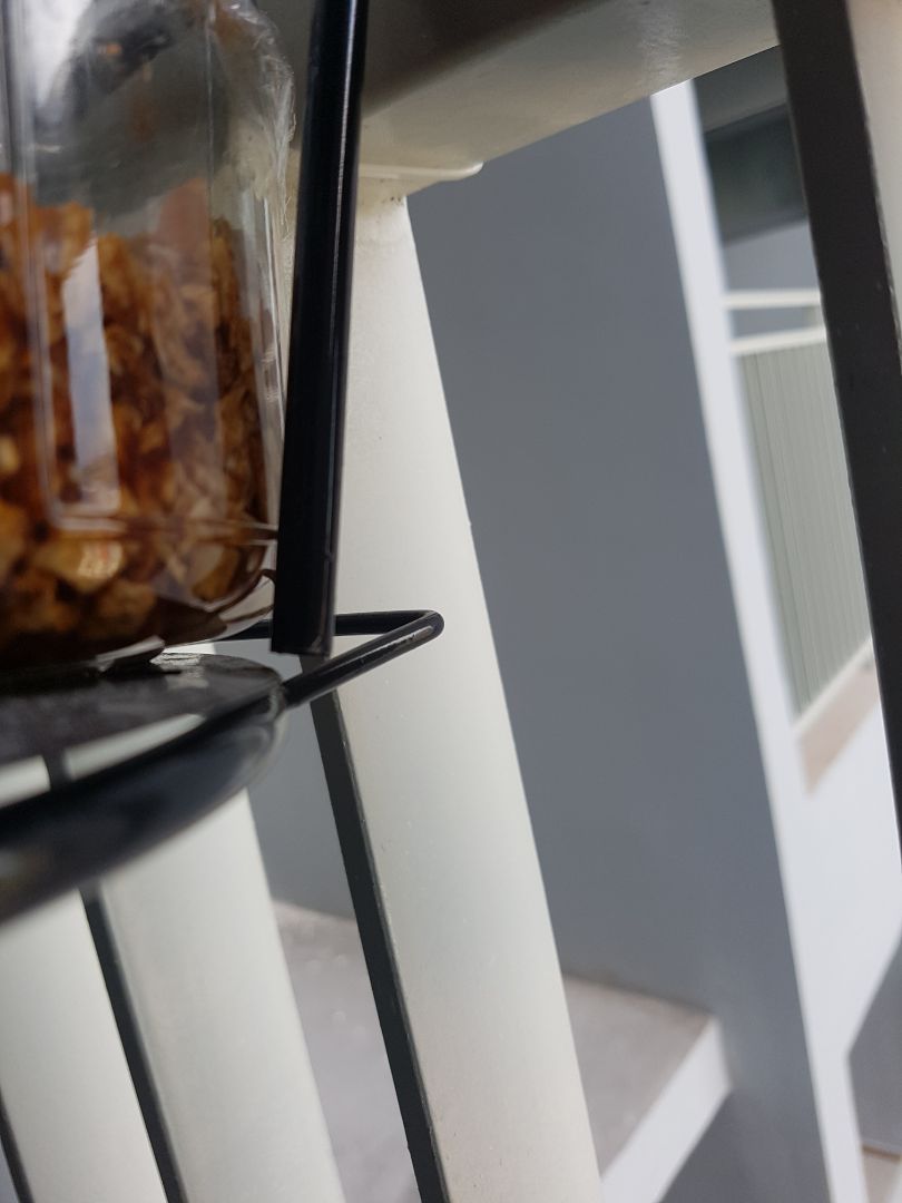 Chất lượng kém. Treo được vài ngày thì đã rớt 2 mối nối