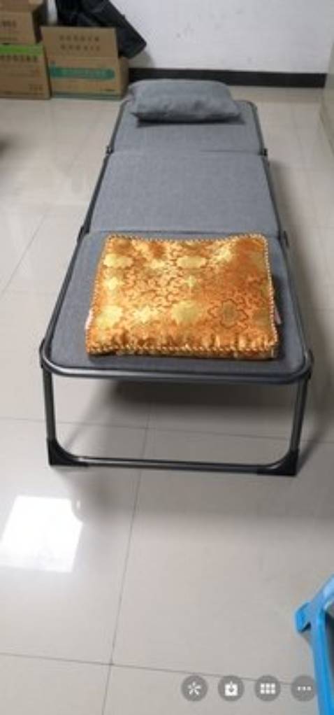 Giường êm, nằm không bị võng, gập mở dễ