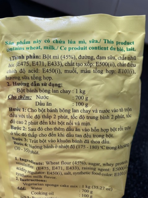 Bánh này có sữa. Người ăn thuần chay thì không nên mua.