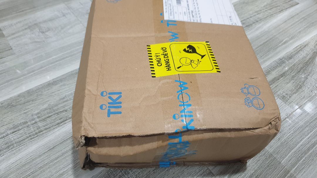 cho 3 sao vì thùng hàng bị rách, đóng gói sơ sài quá ko có lót túi khí chống va đập, nhận hàng nhìn shop đóng hàng mà rầu, sản phẩm dùng tốt, hình ảnh rõ nét, hy vọng shop đóng hàng nên cẩn thận hơn