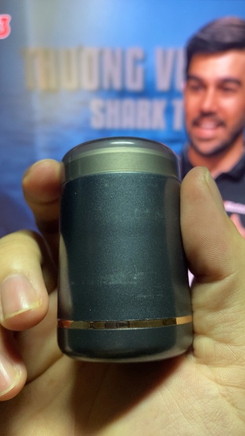 Máy xịn, nhỏ gọn mà cạo sạch không ngờ. Hàng đẹp và đóng gói nhanh, shop tư vấn khá nhanh và nhiệt tình. 
Rất ưng luôn🥰hàng đẹp rất đáng mua !!!