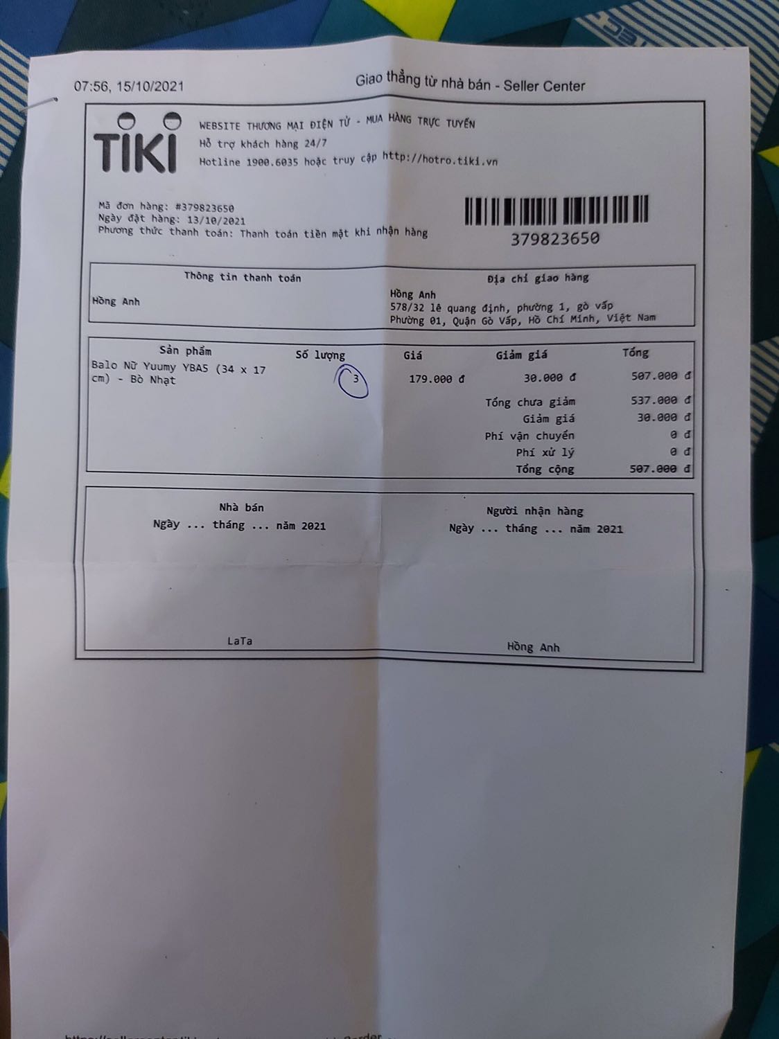 Mình đặt sl 3 đơn ghi 3 thanh toán tiền xong khi mở gói hàng mới biết shop giao chỉ có 1 cái, nhắn nhờ shop kiểm tra nhưng mình vẫn chưa nhận được câu trả lời,bạn mình đã gọi nhờ tiki hỗ trợ, vì mình nhắn mà shop không rep nên mình quyết định không chờ nữa mình đánh giá luôn, mong shop giải quyết sớm giúp mình