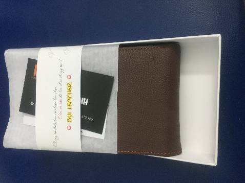 Hello hôm nay mình nhận được ví rồi, sản phẩm nhìn đẹp, đáng giá tiền.  giao hàng siêu nhanh trong mùa dịch Cám ơn shop