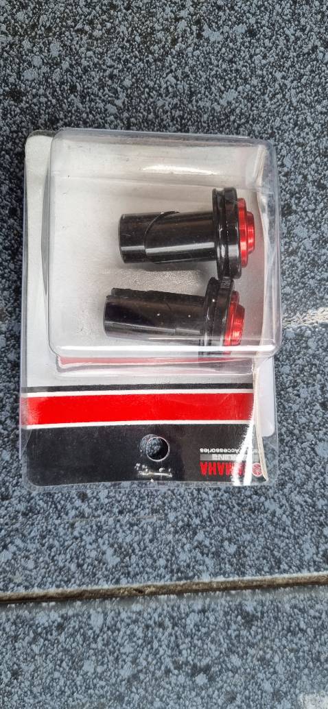 Gù chính hãng gắn như zin cho NVX V1 được luôn nha các bạn ,chỉ tháo ra gắn vào ko chế độ gì hết