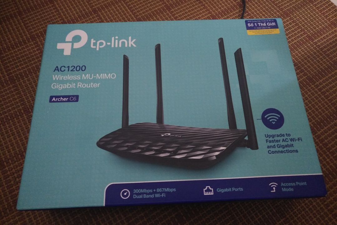 sản phẩm tuyệt vời, có điều nhân viên tư vấn của tiki bảo là bản v2.8 mà khi nhận được lại là bản v2, quá thất vọng với cách làm ăn của tiki. yêu cầu đổi sản phẩm cũng không giải quyết.
về sản phẩm, đây là sản phẩm tuyệt vời, có cổng lan và wan đạt tốc độ gigabit giúp băng thông mạng trên 100 mbps.