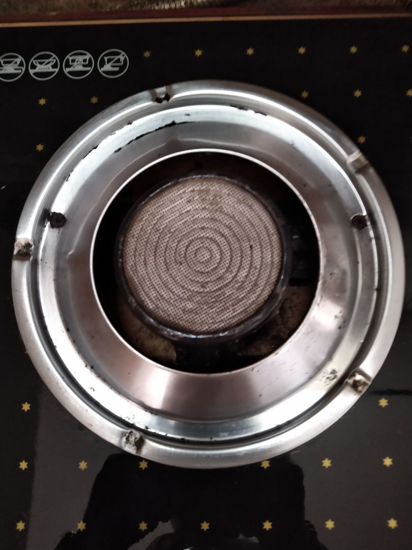 Sản phẩm có chất lượng, sử dụng tiện lợi trong việc tẩy sạch các vết bám cứng đầu trên bếp ga, làm cho sáng bóng trở lại. Shop giao hàng nhanh chóng. Nhân viên giao hàng thân thiện!