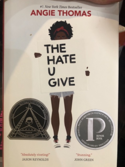 Huhu giao lâu quá shop :((( hẹn ngày 19/7 mà 21/7 mới giao được.May là sách đẹp nên vẫn cho 9.5/10:)))