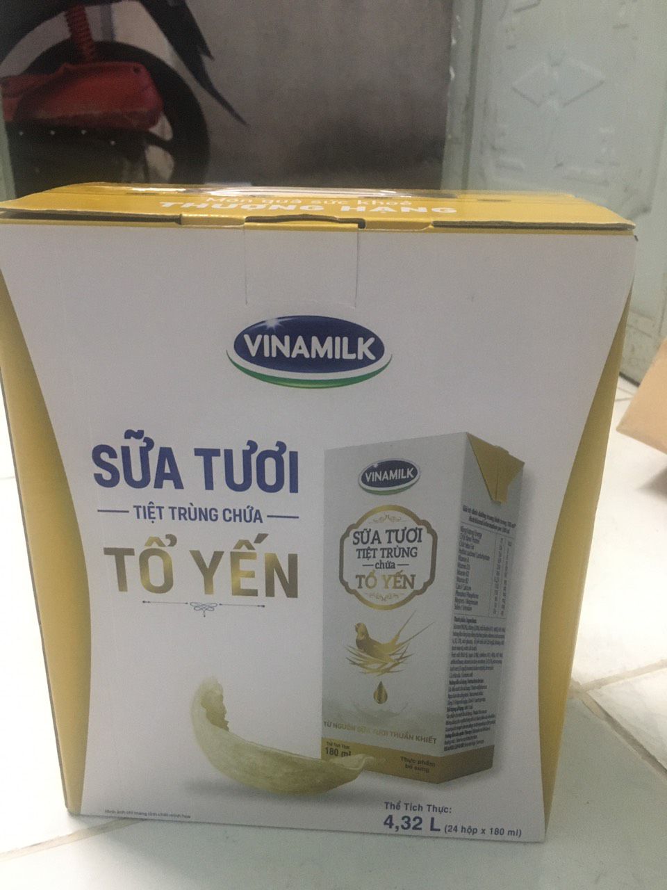 Giao hàng nhanh. Đóng hàng kỹ, chắc chắn, đẹp. Sản phẩm đảm bảo chất lượng, không bị móp méo, đủ vỡ.