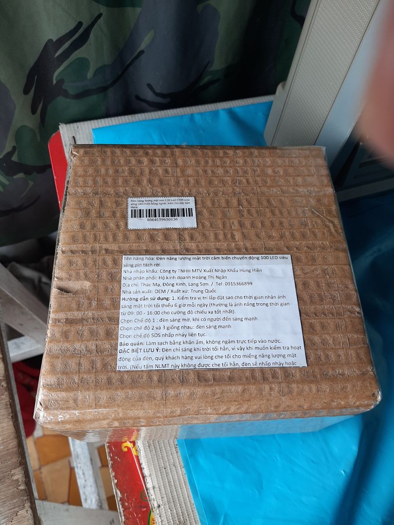 Tiki và nhân viên giao sp y như hình. đúng thời gian.gói hàng ok.Còn sp đang trải nghiệm. chưa biết... Tiki và nhân viên giao sp y như hình. đúng thời gian.gói hàng ok.Còn sp đang trải nghiệm. chưa biết...