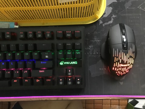 chuột lên màu đẹp, cho cảm giác bấm rất tốt, cầm vừa tay rất phê:)) 10đ ko có nhg💸