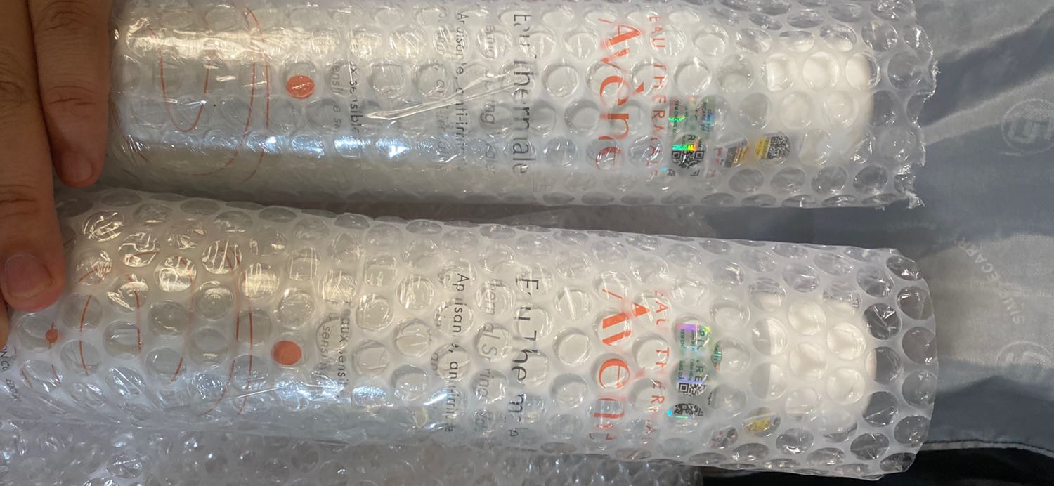 Chính hãng, tem các thứ quá là oke, shop đóng gói cẩn thận. 10 điểm cho shop 👍🏻👍🏻👍🏻