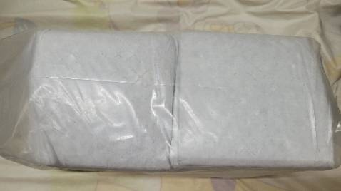 Sản phẩm rất mỏng, không biết nhãn hiệu gì? Và đếm nhiều lần chỉ có 98 miếng tã thôi, không đủ 100 miếng như mô tả về phân loại sản phẩm.