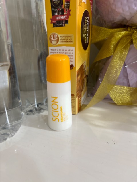 Cực kỳ tệ, mở ra chảy nước tràn ra ngoài tùm lum muốn hết chai luôn