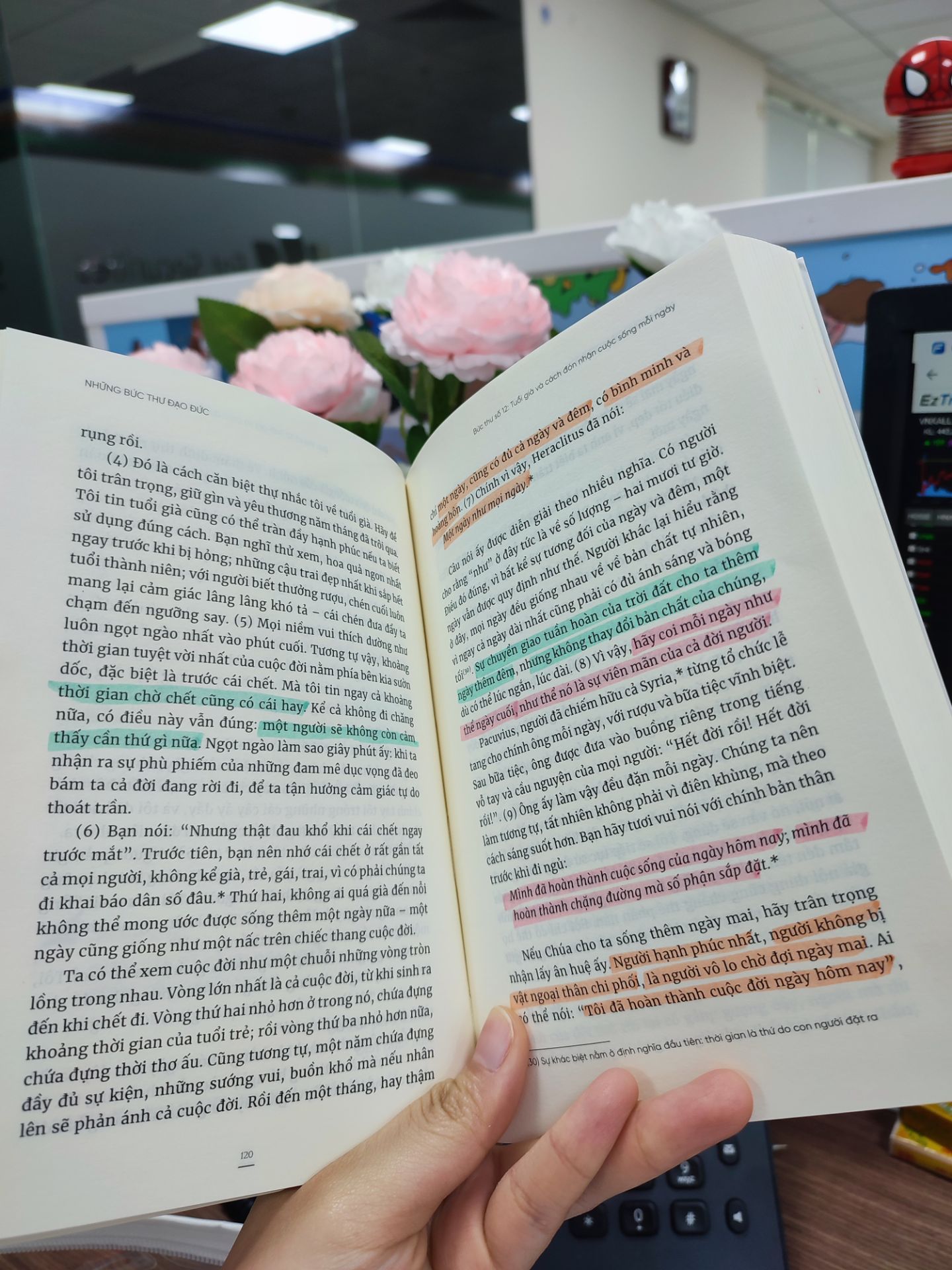 quá đỉnh. đây là cuốn sách về phát triển tâm lí tự do, thanh thản ... hay nhất mà mình đọc từ trước giờ. tác giả cách mình hơn 2000 năm nhưng cách viết của dịch giả rất hiện đại và gần gũi dể hiểu nha. cực kì đáng mua💯