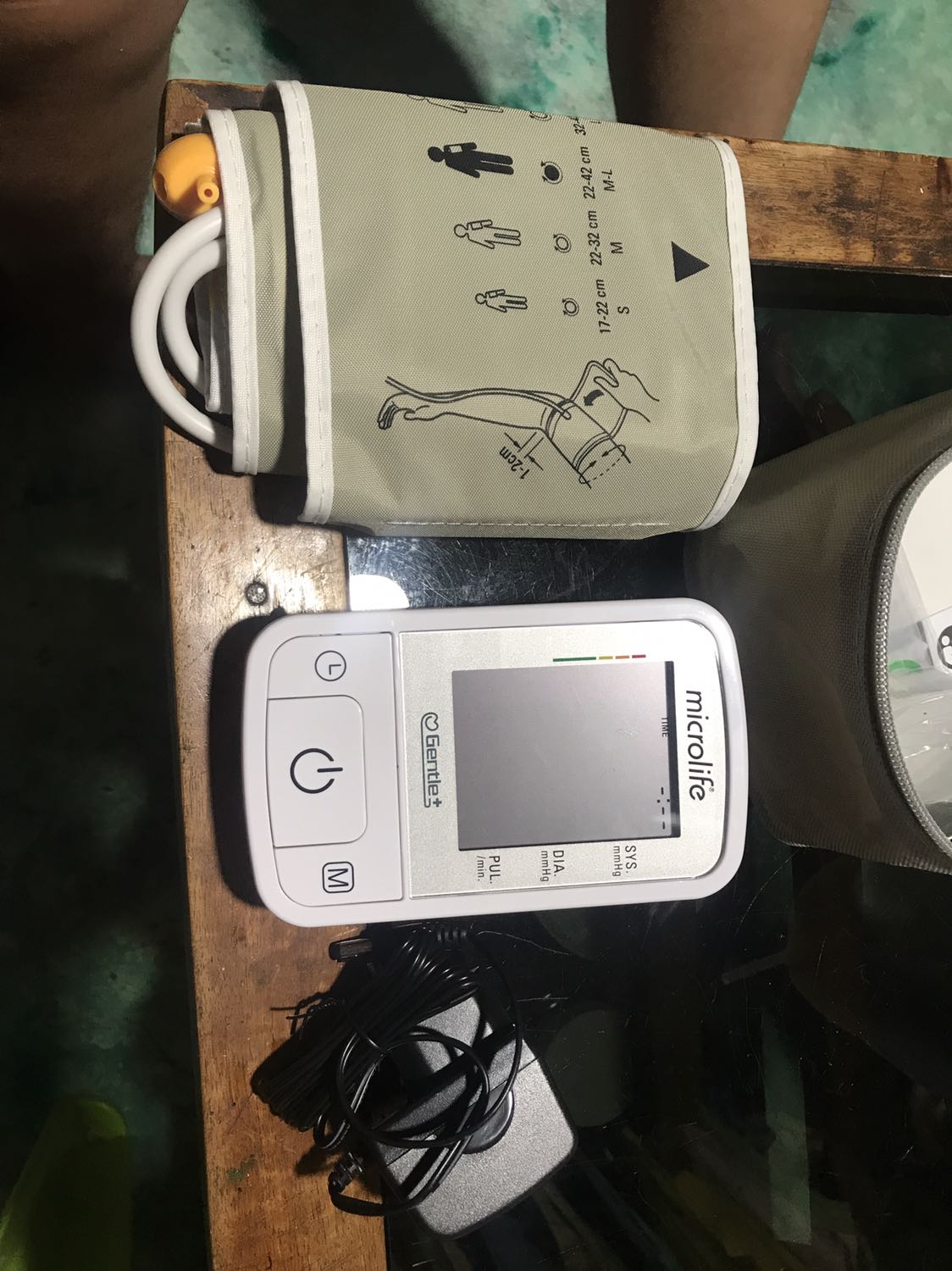 Sản phẩm tốt đẹp, nhưng câc bạn nhớ để ý vì không có cục biến, phải đặt thêm nếu có nhu cầu