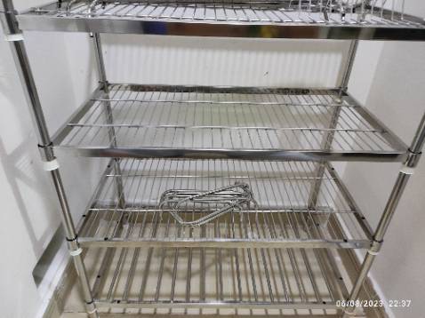 Sản phẩm gia công không chuẩn , dẫn đến việc lắp ráp rất chi khó khăn và mất thẩm mỹ. Inbox mỏng . Sản phẩm đáng thất vọng.