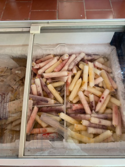 Tả dùng êm, thấm hút tốt, không bị loét mông