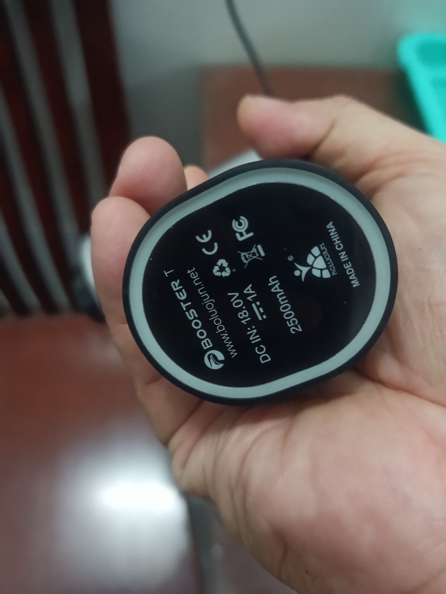 Hộp bọc kín đáo. Có dán tem. Ban đầu làm ăn có trách nhiệm. Máy khởi động tốt.