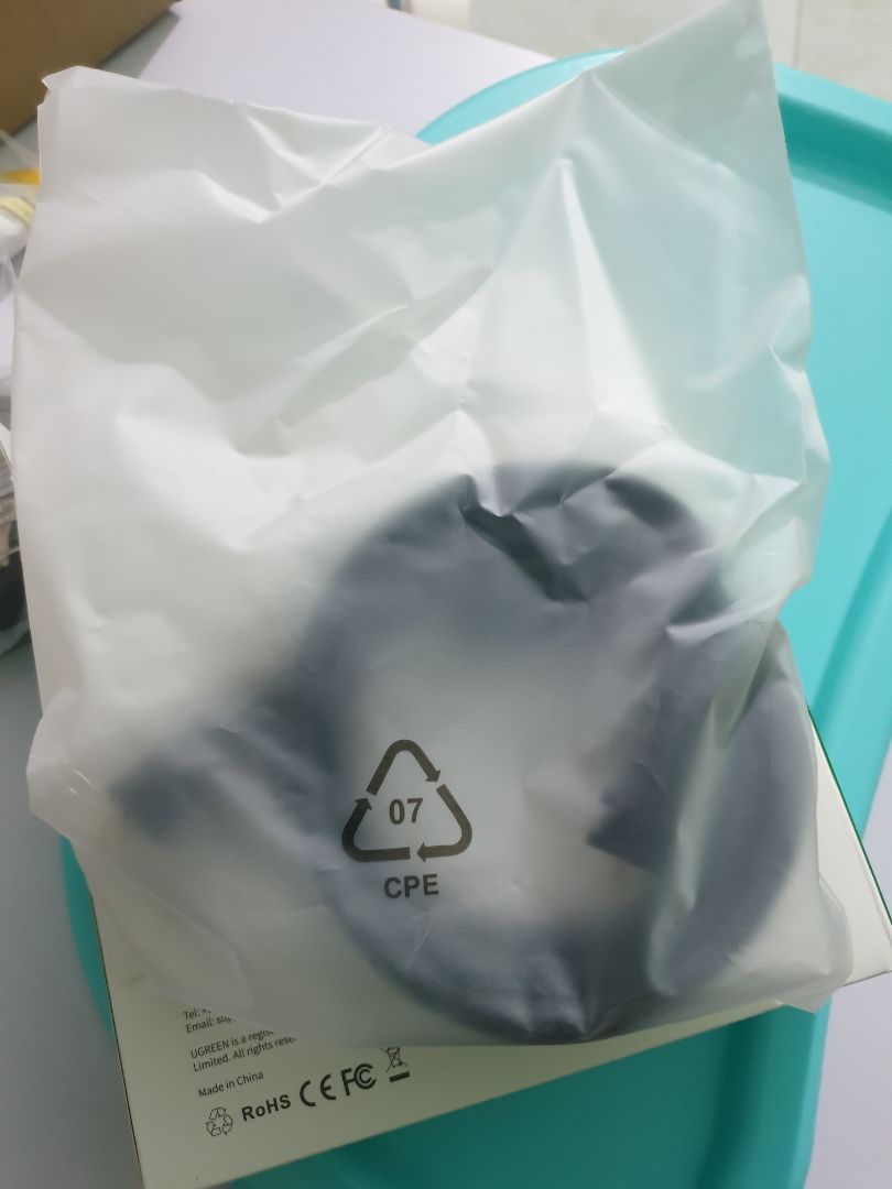 nguyên seal, ngon lành.
cáp cầm chất lượng, mạ vàng 2 đầu. chưa lắp thử. để lắp rồi đánh giá tiếp