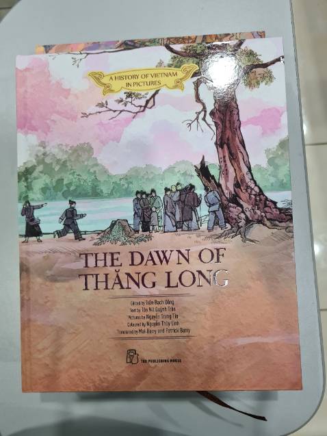 Nội dung khá sát với lịch sử, đọc dễ hiểu, màu khá đẹp