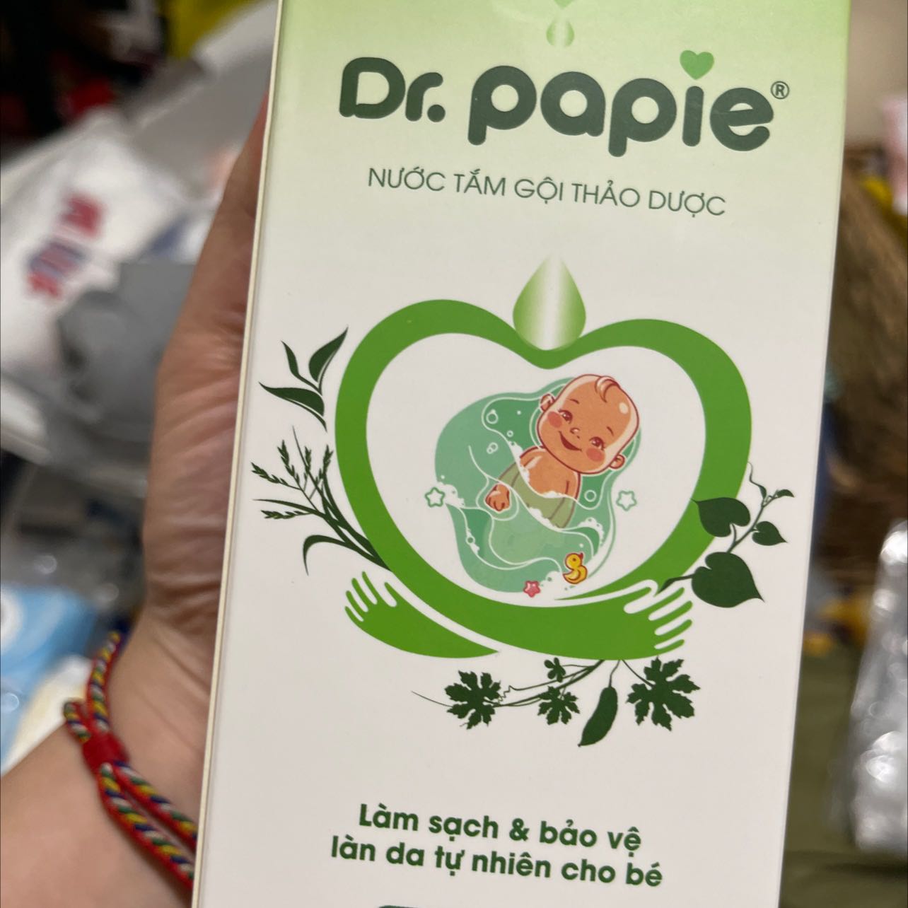 Sản phẩm đẹp giống hình. Shop đóng gói kĩ, giao hàng nhanh. Rất đáng tiền