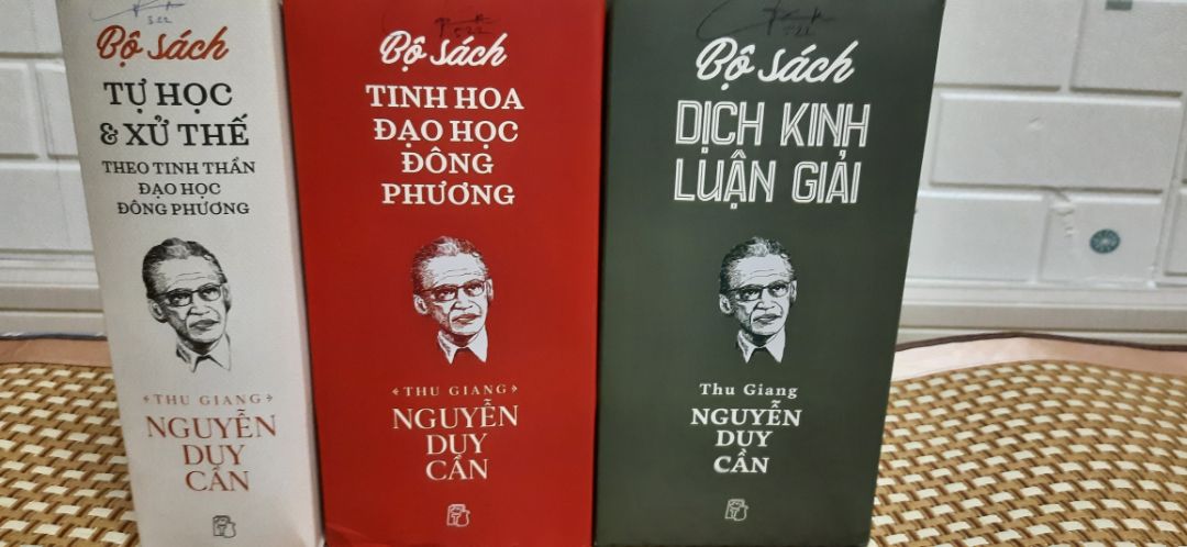 đã có đủ trọn bộ của cụ Thu Giang. Nếu bạn muốn nghiên cứu các tinh hoa về văn hóa, triết học của phương Đông thì đây là bộ sách phải có nhất là với các cuốn tinh hoa. Cám ơn NXB Trẻ đã dày công in bộ này.