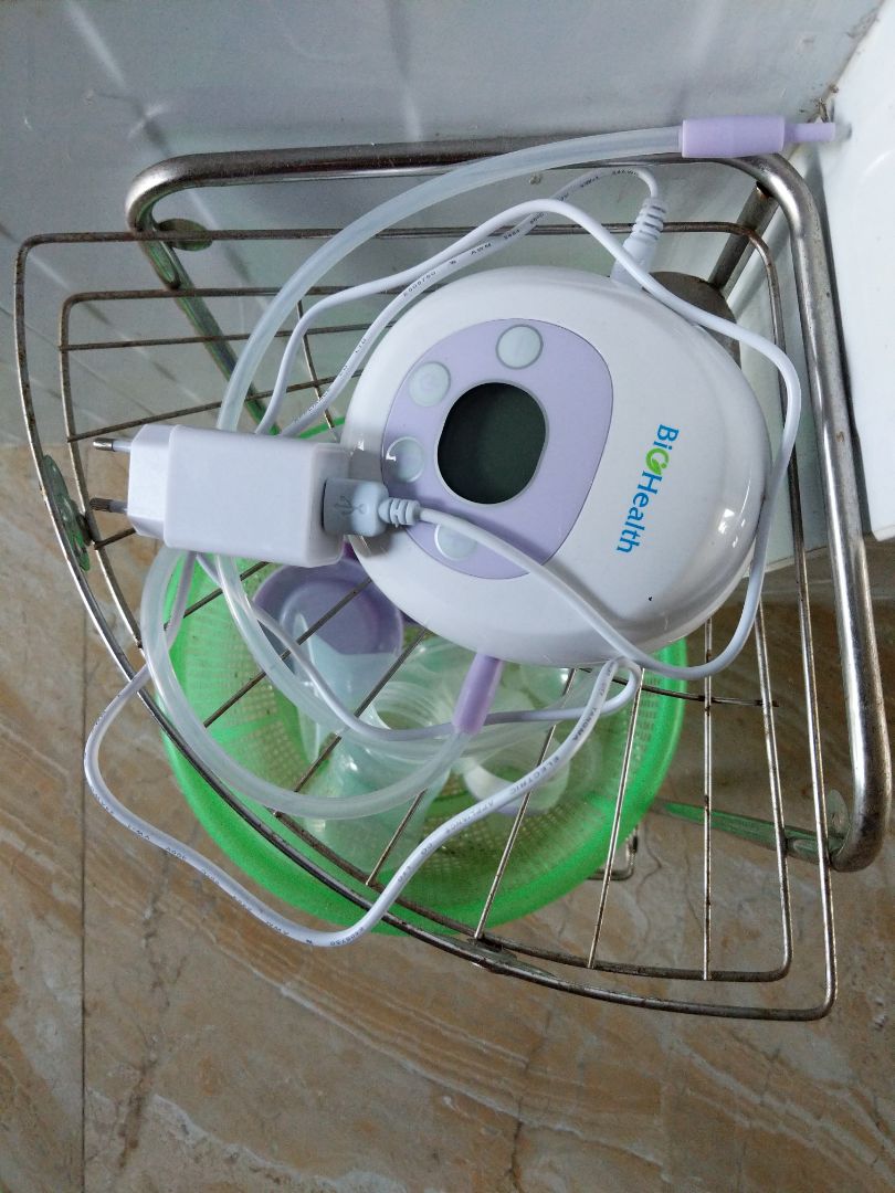 Có 2 chế độ, nhiều cấp độ, dễ điều chỉnh, hút khá êm, lực hút tốt, không gây đau. Có 2 chế độ, nhiều cấp độ, dễ điều chỉnh, hút khá êm, lực hút tốt, không gây đau.