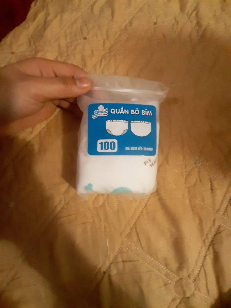 đặt 2 nơi để ss thì bên này đắt hơn cái 10k. 
k gói kĩ như ảnh màu đỏ m post.