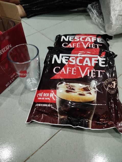 Cafe đúng như giới thiệu, hạn dùng tới ***, Tiki giao hàng nhanh, đầy đủ sản phẩm và quà tặng. Đóng gói tốt. Hài lòng.