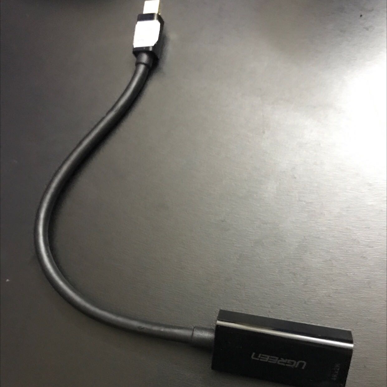 Chạy ra quán gần nhà mua cọng dây đểu nên mỗi lần tắt bật quạt là màn hắn nhf bị nhiễu. Mua cái này về thì đã khắc phục được.